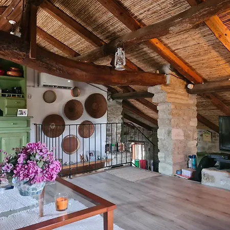 Casa Di Pietra *